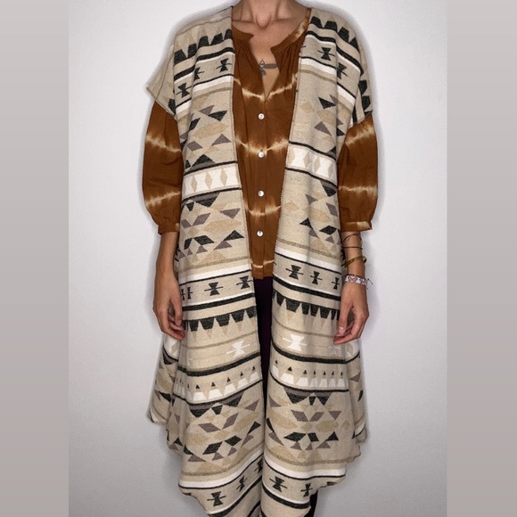 Stunning Priestess & Deer - Picture 5 of 7